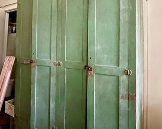 ANTIQUE GREEN CUPBOARD