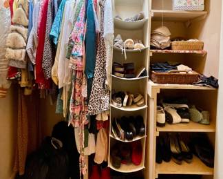 WOMENS CLOTHING AND SHOES
