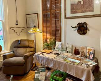MORE WESTERN DECOR AND BOOKS, BRANDING IRONS, HORNS