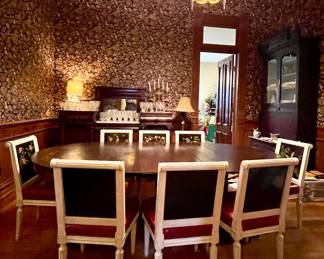 ANTIQUE DINING TABLE, SET OF 8 CHAIRS WITH PAINTED BACKS