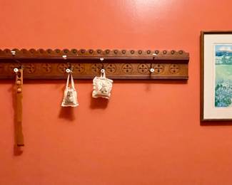 ANTIQUE HAT RACK