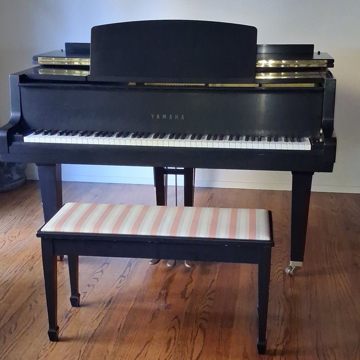 Yamaha G1 Baby Grand Piano