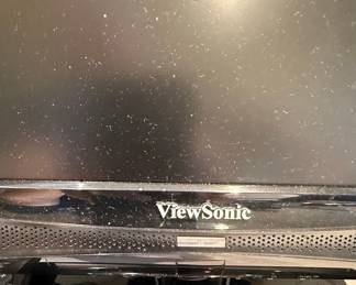 ViewSonic 19" LCD Monitor with Cisco Cable Box and AT&T Remote