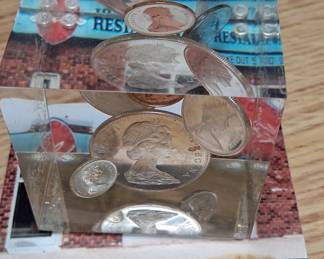 Resin Encased Coin Display Cube with Route 66 Mat