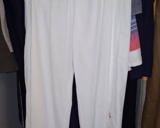Jess & Jane Women's Linen Blend Cropped Pants