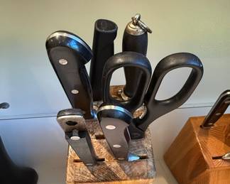 Cutco Knife Set with Wooden Block and Shears