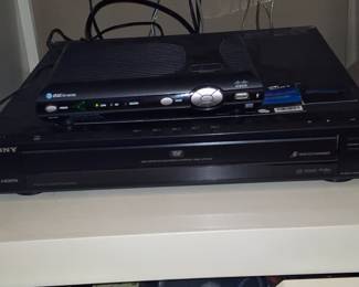 Sony 5-Disc DVD/CD Changer with AT&T U-Verse Set-Top Box