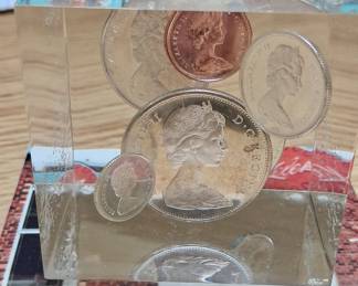 Resin Encased Coin Display Cube with Route 66 Mat