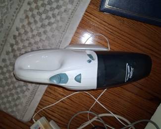 Black & Decker Buster Cordless Handheld Vacuum