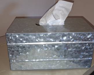 Galvanized Metal Tissue Box Cover with Embossed Bands