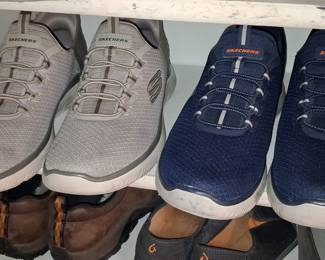 Skechers "Summits High Range" Hands Free Slip-Ins Sneakers