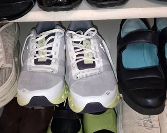 On Running Cloudgo Sneakers