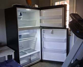 Samsung RT21M6S50 Refrigerator