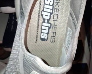 Skechers "Summits High Range" Hands Free Slip-Ins Sneakers