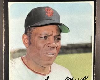 Lot 216: 1971 Topps #600 Willie Mays Giants
