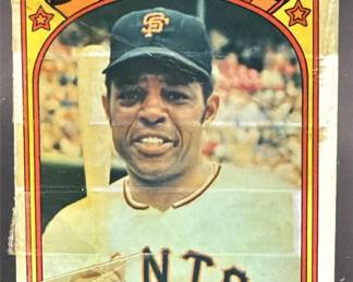 Lot 210: 1972 Topps #49 Willie Mays Giants