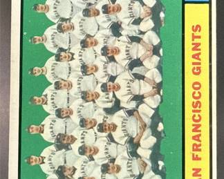 Lot 232: 1961 Topps #167 San Francisco Giants Team Card