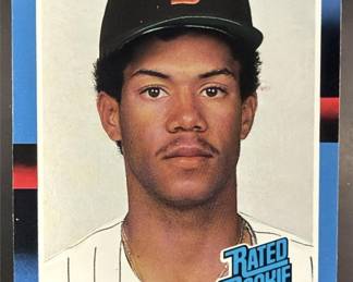 Lot 176: 1988 Donruss #34 Roberto Alomar Rookie Rated Rookie Padres