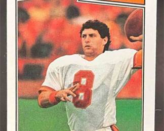 Lot 23: 1987 Topps #384 Steve Young