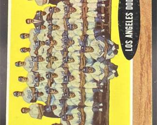 Lot 233: 1962 Topps #43 Los Angeles Dodgers Team Card Dodgers