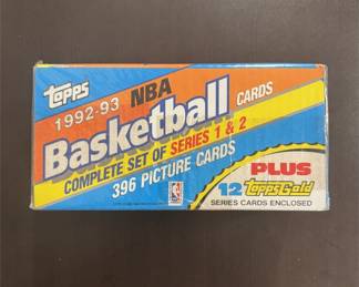 Lot 4: 1992-93 Topps Basketball Factory Sealed Complete Set Jordan Shaq Gold RC? NBA