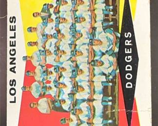 Lot 62: 1960 Topps #18 Los Angeles Dodgers CL Team Card Dodgers