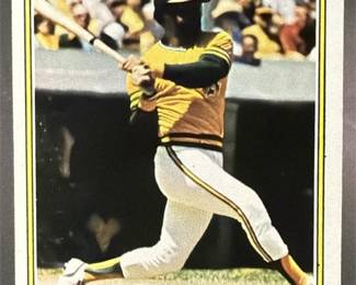 Lot 231: 1974 Topps #130 Reggie Jackson Athletics