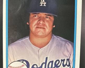 Lot 153: 1981 Fleer #140 Fernando Valenzuela UER Rookie Dodgers