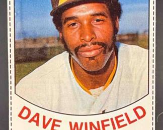 Lot 28: 1977 Hostess #44 Dave Winfield San Diego Padres
