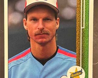 Lot 95: 1989 Upper Deck #25 Randy Johnson Rookie