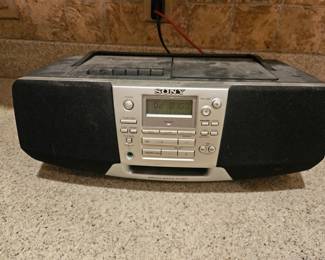 $40 CD player and cassette player and radio sounds great