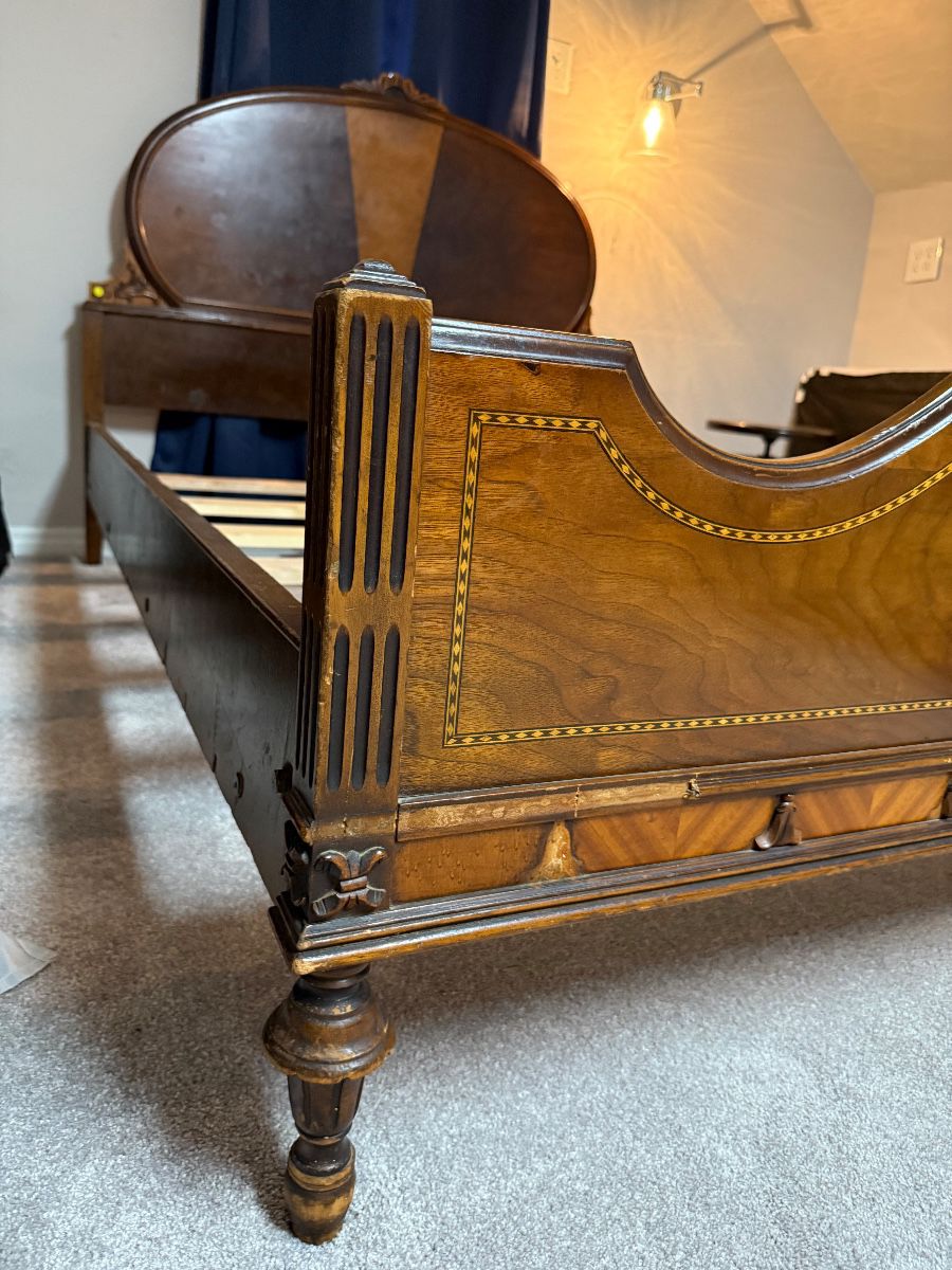 Online estate auction in Enid, Oklahoma featuring antique and vintage furniture, tables, chairs, beds, home decor, collectibles, glassware, kitchen items, household goods, tools, lawn and garden equipment, outdoor furniture, artwork, lighting, handbags and unique vintage finds. Browse 434 auction lots and bid online.
