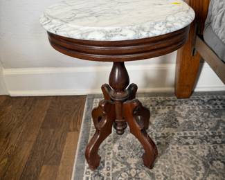 Online estate auction in Enid, Oklahoma featuring antique and vintage furniture, tables, chairs, beds, home decor, collectibles, glassware, kitchen items, household goods, tools, lawn and garden equipment, outdoor furniture, artwork, lighting, handbags and unique vintage finds. Browse 434 auction lots and bid online.