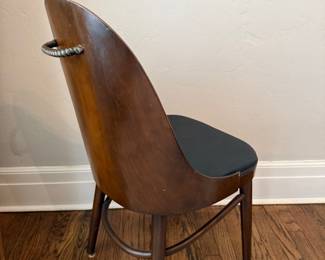 Online estate auction in Enid, Oklahoma featuring antique and vintage furniture, tables, chairs, beds, home decor, collectibles, glassware, kitchen items, household goods, tools, lawn and garden equipment, outdoor furniture, artwork, lighting, handbags and unique vintage finds. Browse 434 auction lots and bid online.