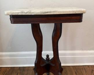 Online estate auction in Enid, Oklahoma featuring antique and vintage furniture, tables, chairs, beds, home decor, collectibles, glassware, kitchen items, household goods, tools, lawn and garden equipment, outdoor furniture, artwork, lighting, handbags and unique vintage finds. Browse 434 auction lots and bid online.