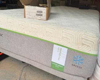 Twin Temperpedic mattress and adjustable bed frame. Slept on ONE time!!!