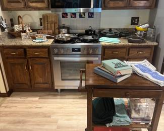 Pots and pans, kitchen island