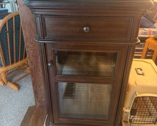Wood wine chiller cabinet