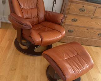 Lane Furniture Leather Recliner with Matching Ottoman