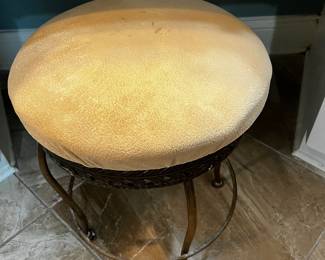#26	Vanity stool 17" tall	 $25.00 