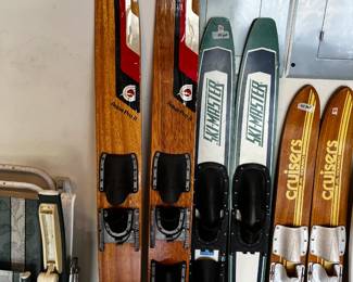#186	Wood Aqua Pro 2 waterskies 	 $40.00   #184	Cruiser jr combo waterskies wood	 $40.00 			 #185	Ski-Master all star 57 waterskies	 $40.00 			