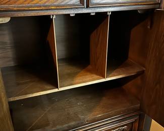 #30	Broyhill wood bachelors chest 4 drawers 39x19x55"	 $125.00 