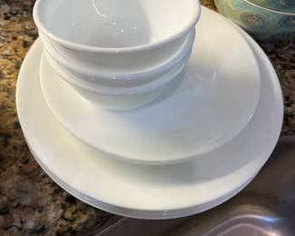 #154	13 pc Corning Corelle White 3 bowls 3 salads plate 7 dinner plates	 $20.00 