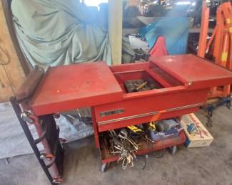 Tool cabinet