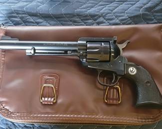  Blackhawk revolver 357!!!!!! 