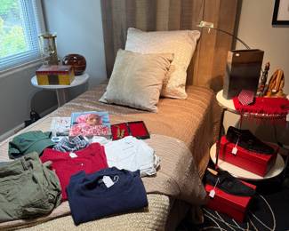 Bedding, Clothes 