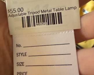 Adjustable Tripod Metal Table Lamp 