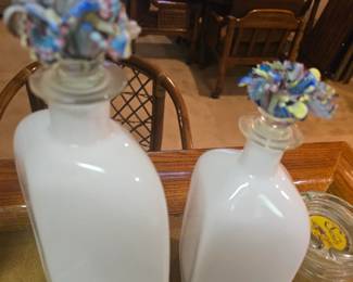 decanters with blown glass stoppers