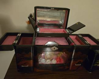 Vintage Japanese black enameled jewelry box with 3D diorama