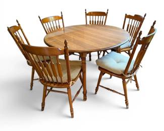 Round Wooden Dining Table w Six Chairs